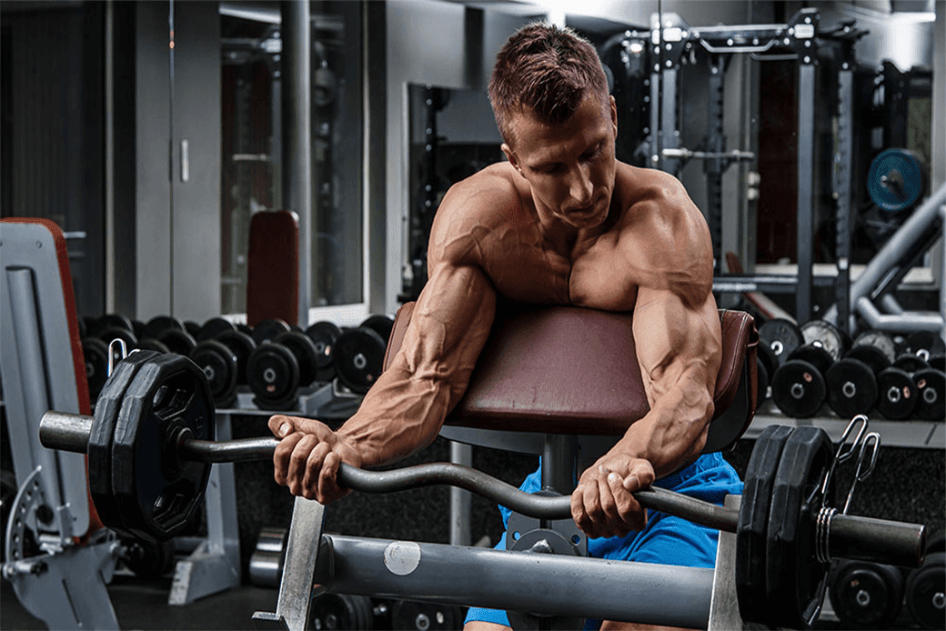 Preacher curl: Correct form &amp; variations